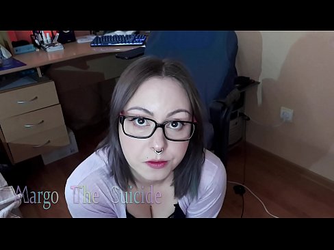 ❤️ Сексуальная Девушка В Очках Глубоко Сосет Фаллоимитатор На Камеру ☑ Порнуха у нас ️❤